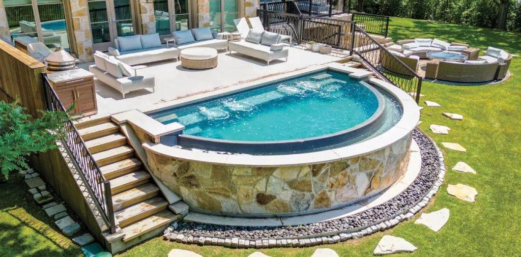 Gunite vs. Fiberglass Pools